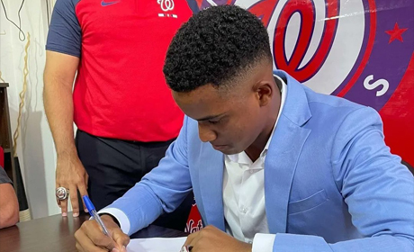 MLB noticias Nacionales firman Elian Soto hermano de Juan